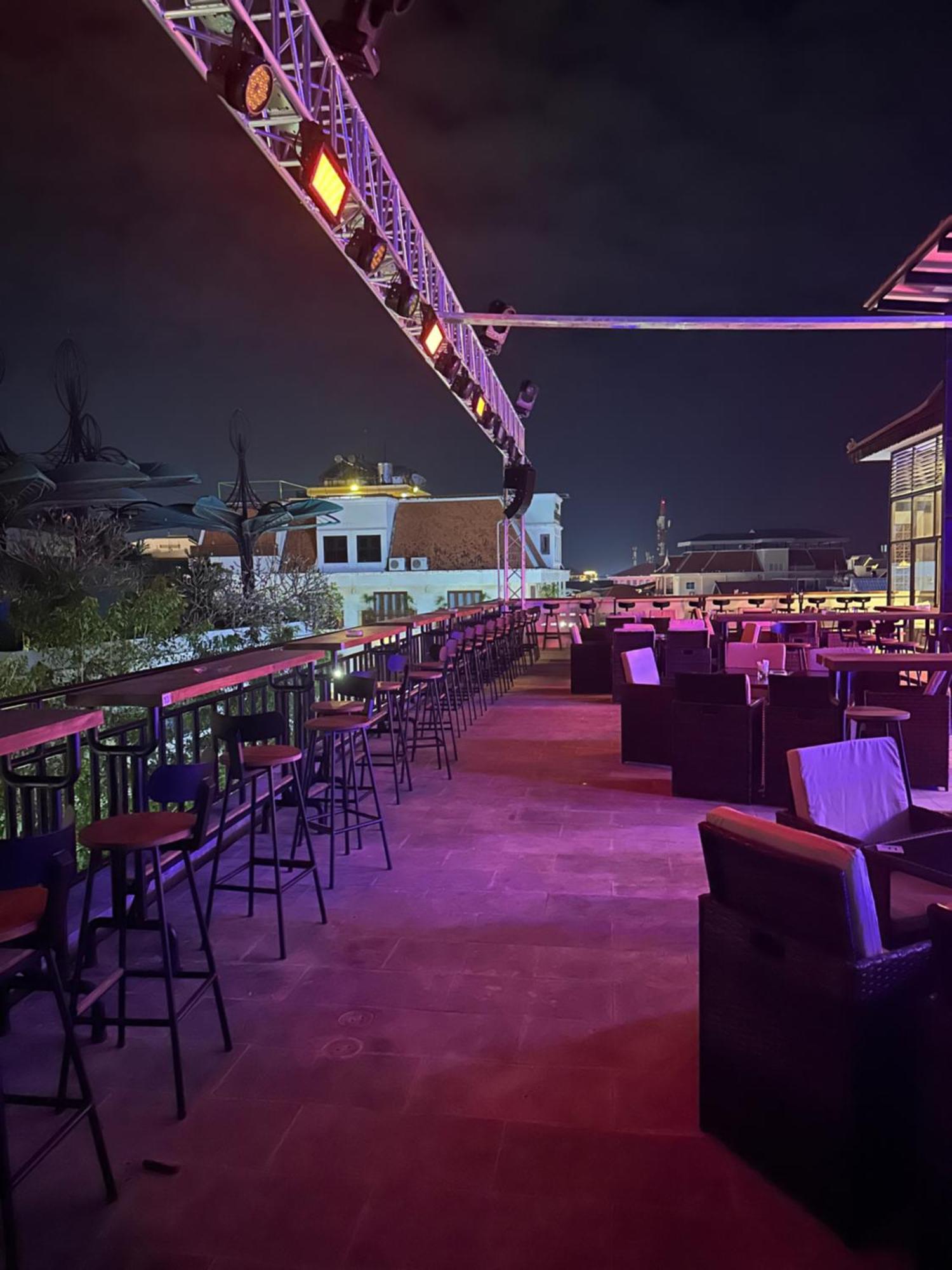 Nico'S Hotel And Skybar Siem Reap Exterior foto