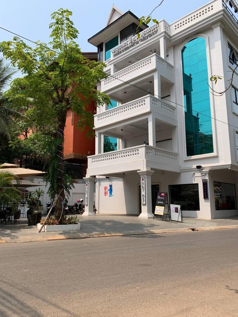 Nico'S Hotel And Skybar Siem Reap Exterior foto